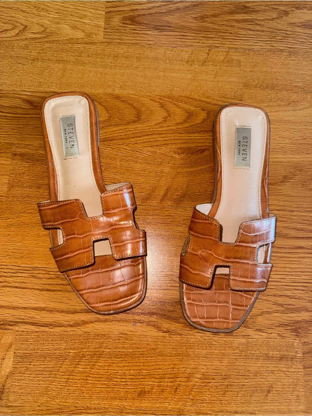 Steve Madden Haydn Brown Croc-Embossed H-Strap Slide Sandals